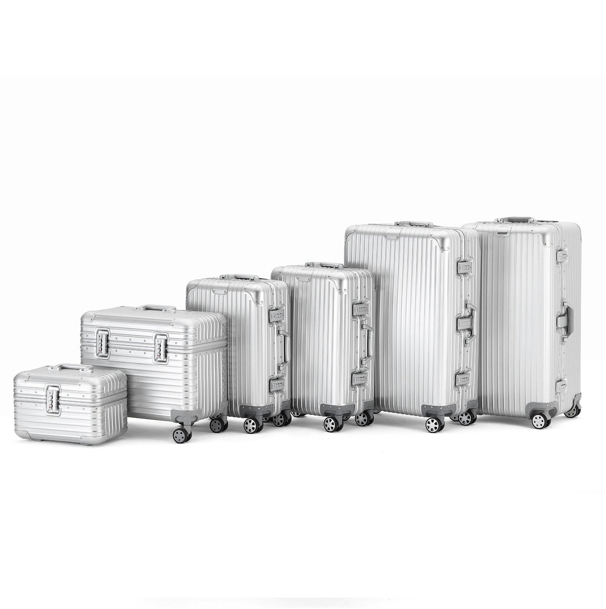 Silver aluminum luggage sizes