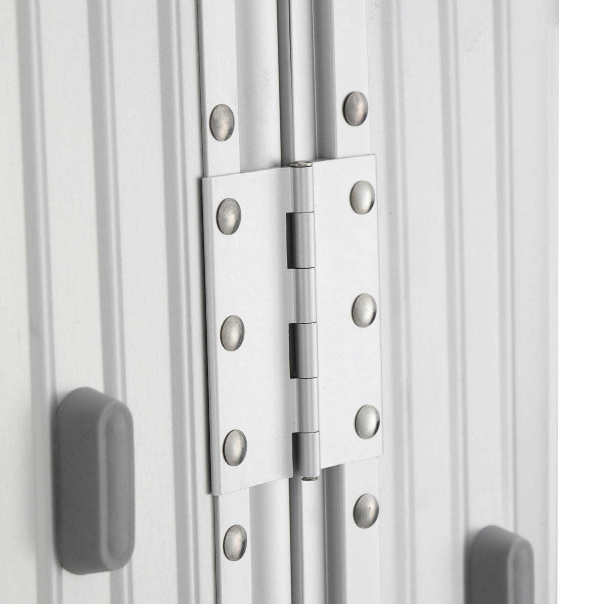 Reinforced hinge detail